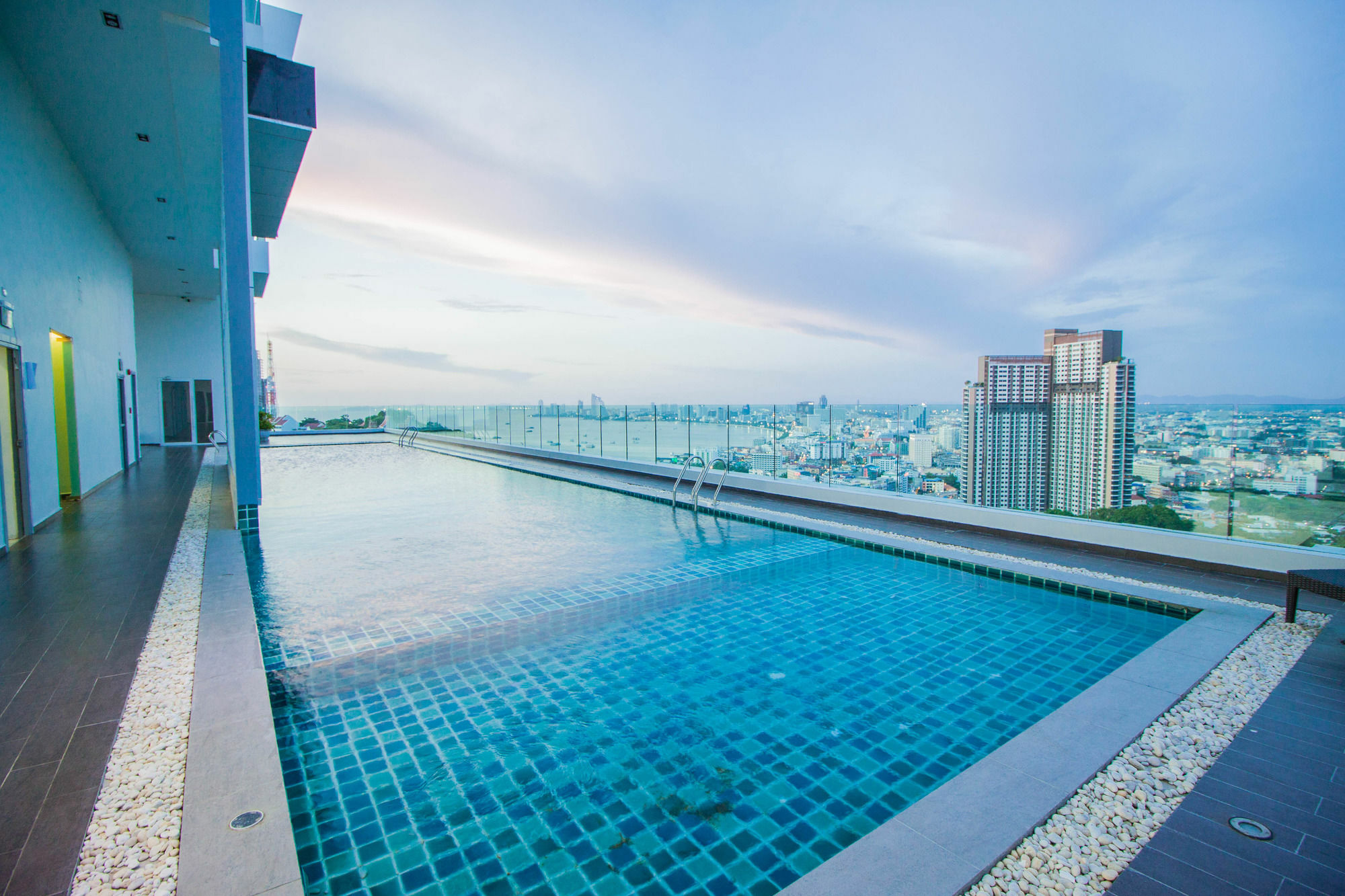 Vision Pratumnak By Pattaya Sunny Rentals Kültér fotó